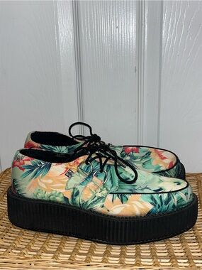 TUK Tropical print creepers